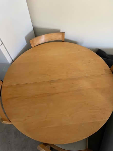Photo of free Extendable round table and 4 chairs (Plaistow E13) #2