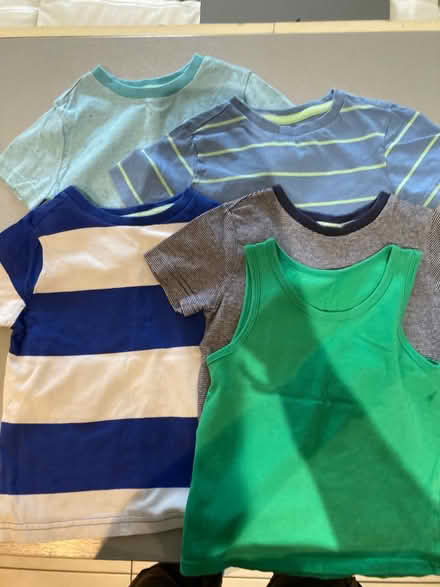 Photo of free Kids T-Shirts 2-3 Years Old (Dickens heath B90) #2