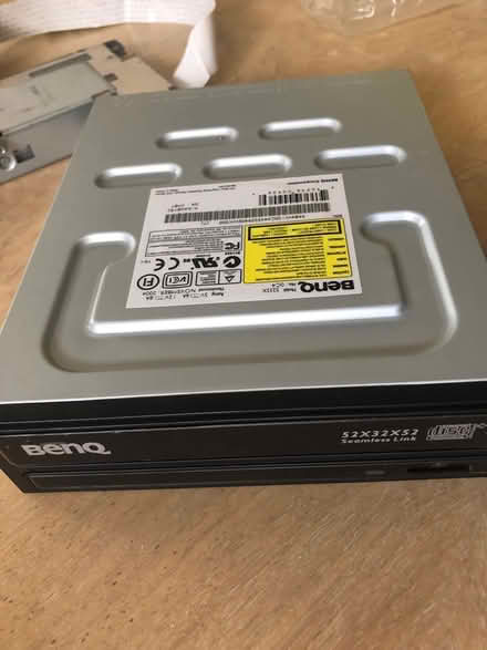 Photo of free Misc electronics-cdrw,floppy,router (l5b) #2