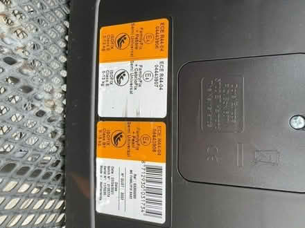 Photo of free Maxi Cosi Pearl car seat and base (Top Amersham HP6) #4