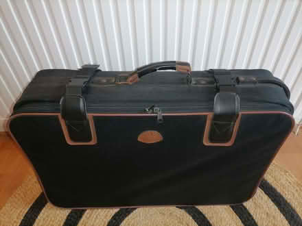 Photo of free Canvas, lightweight suitcase (Tillicoultry FK13) #1
