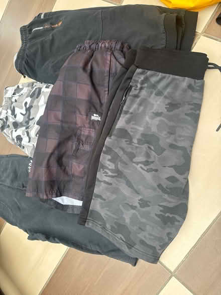 Photo of free 3x three quarter shorts& T-shirts (East dulwich SE22) #2