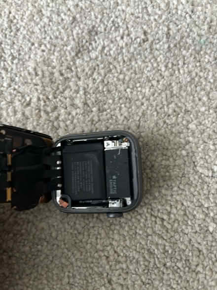 Photo of free Apple Watch broken (Sw20) #1