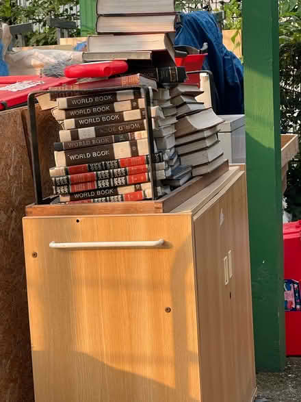 Photo of free Encyclopaedia Set (Archway) #1
