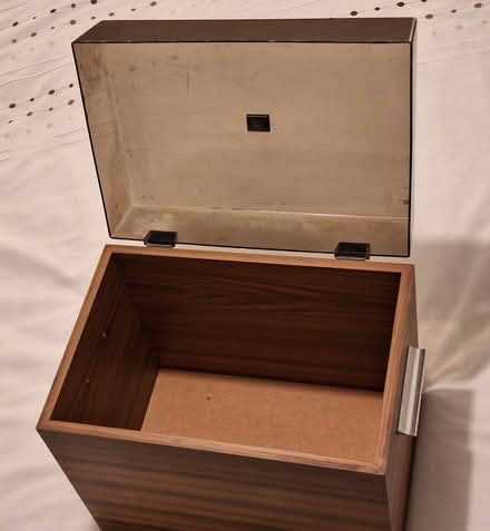 Photo of free LP record storage box (Blackwell RH19) #1