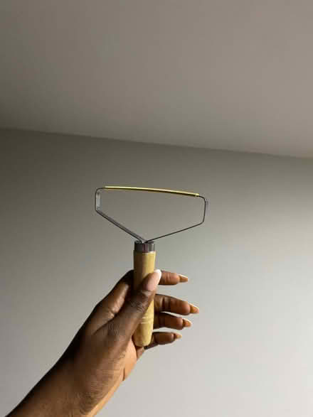 Photo of free Lint remover (Sheffield City centre S1) #1