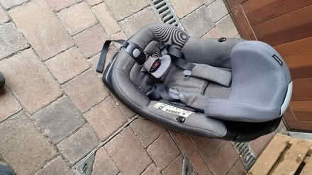 Photo of free Maxi-cosi car seat Swivel (Weybridge - Oatlands) #2