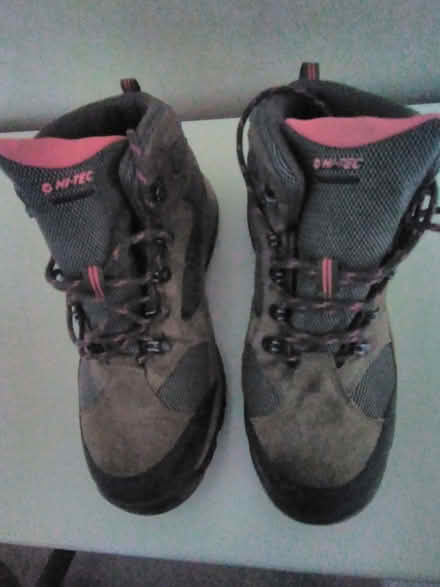 Photo of free Women's size 6 walking boots (Fareham PO15) #2