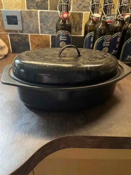 Photo of free Oval metal casserole dish (Worthing BN11) #2