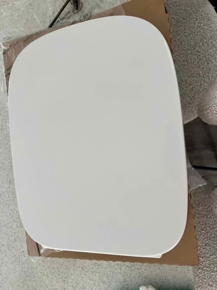 Photo of free 3 x Roca Debba Toilet Seats (Maldon Wick CM9) #4
