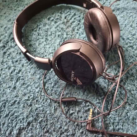 Photo of free Sony wired headphones (Southport PR9) #1