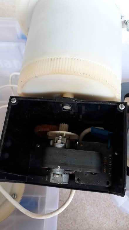 Photo of free tumble polisher (Newbury RG14) #3