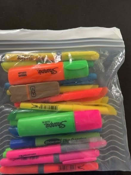 Photo of free Highlighter pens (Broxbourne EN10) #1