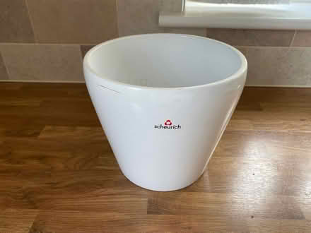 Photo of free Indoor White Plant Pot (Bassingham LN5) #1