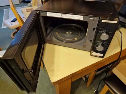 Photo of free Russell Hobbs Microwave (Burton BH23) #2