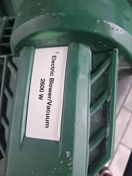 Photo of free Electric leaves blower 2600W (Se9 4ae) #2
