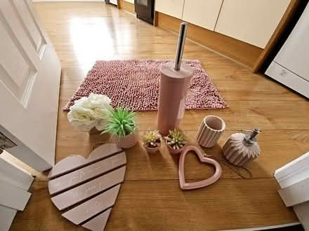 Photo of free Pink Bathroom accessories (Wilmorton DE24) #1