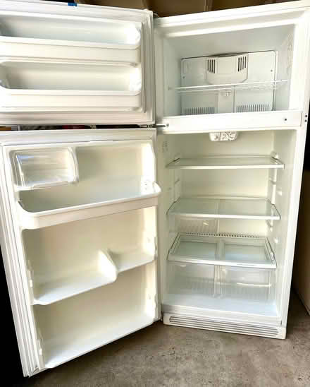 Photo of free working frigidaire refrigerator (Near PCC in Pasadena) #2