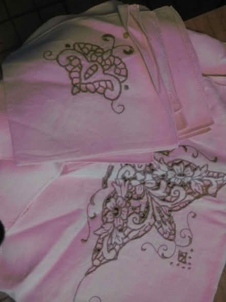 Photo of free Stained vtg linen tablecloth (Foss Park Somerville) #1