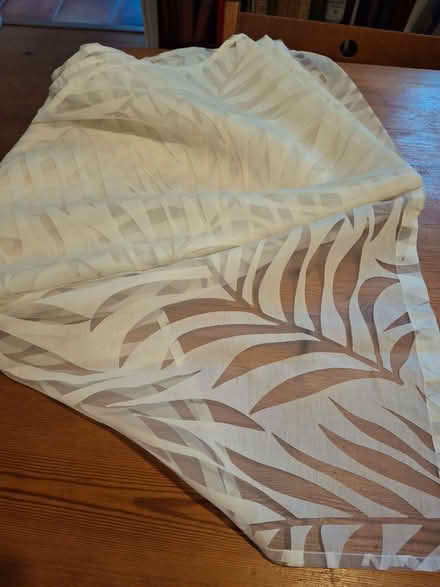 Photo of free Lovely net curtain + curtain wire. (Osney OX2) #1