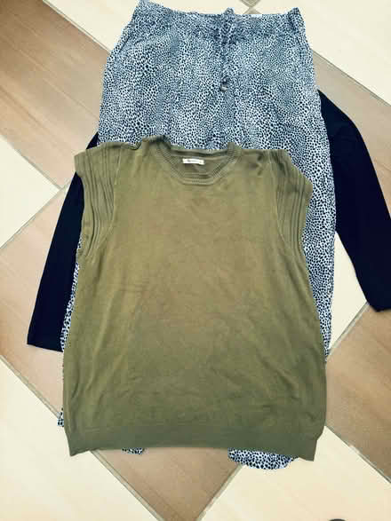 Photo of free Woman clothes (East dulwich SE22) #4