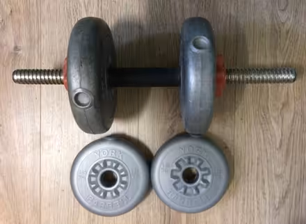 Photo of free York Barbells 2 x 2.5kg & 2 x 1.5kg (Barton OX3) #1