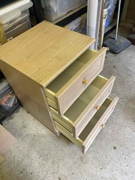 Photo of free Bedside draw unit with 3 drawers (BN27) #4