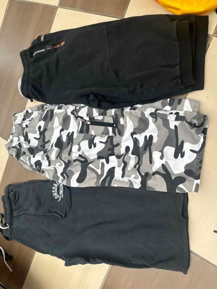 Photo of free 3x three quarter shorts& T-shirts (East dulwich SE22) #1