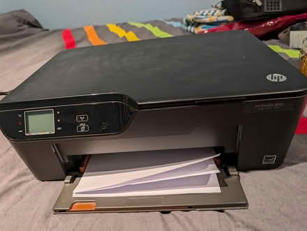 Photo of free Hp Deskjet printer (N11 3qa nr new Southgate stn) #1