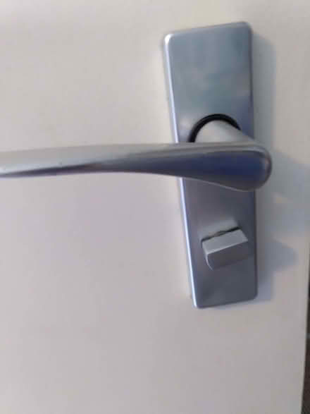 Photo of free 2 doors, plain, hadboard, white with handles. (Portobello EH15) #1
