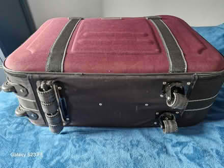 Photo of free Samsonite large case (DE14) #3