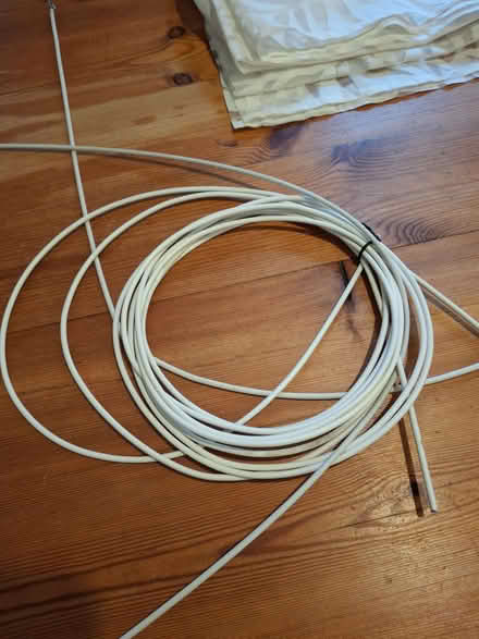 Photo of free Lovely net curtain + curtain wire. (Osney OX2) #4