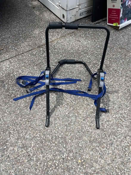 Photo of free Bike rack Thule (Cambrian) #1