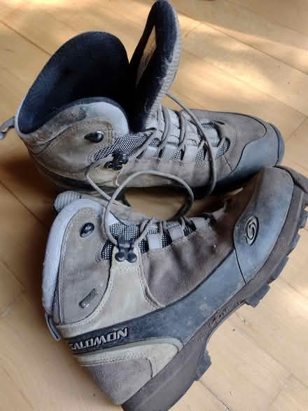 Photo of free Solomon hiking boots size 7.5 (Arboretum, NG1) #2