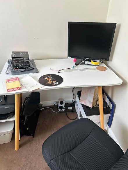 Photo of free small desk (West horndon) #1