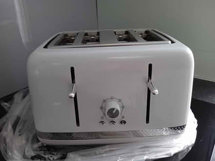 Photo of free 4 Slice Toaster Grey (GU12) #1