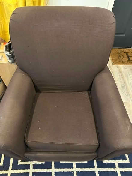 Photo of free Arm chair and twin sized day bed (Congress Heights) #1