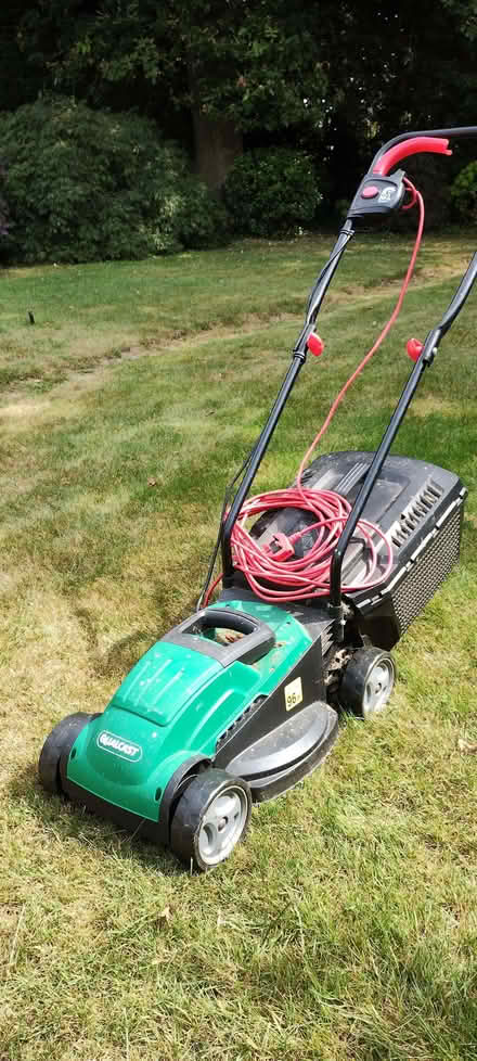 Photo of free Lawnmower (Bricket Wood AL2) #1