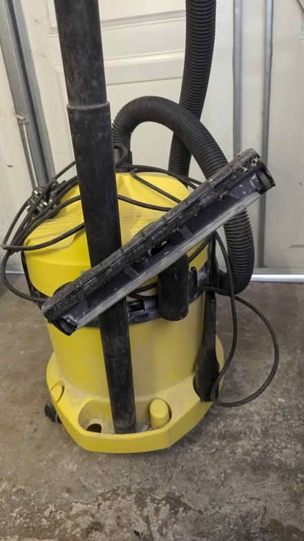 Photo of free Karcher vacuum cleaner (Stalybridge, SK15) #2