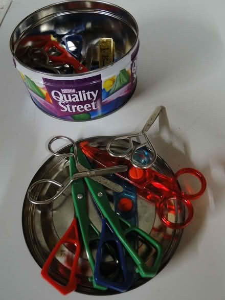 Photo of free Round-pointed pairs of scissors (Earls Barton NN6) #1