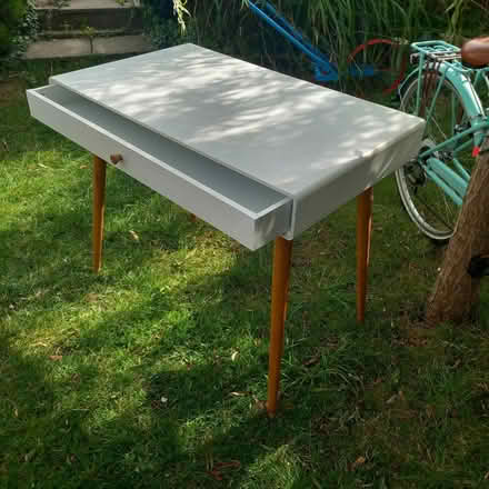 Photo of free Dressing table, desk (Hitchin SG5) #4