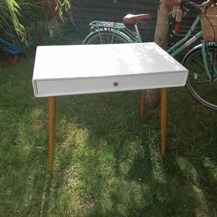 Photo of free Dressing table, desk (Hitchin SG5) #2