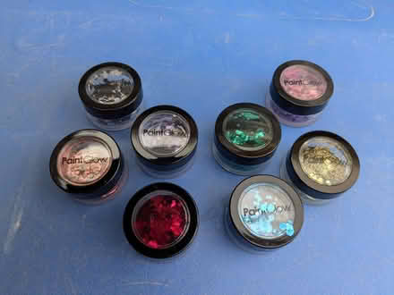Photo of free Glitter pots, 8 colours (Roffey RH12) #2