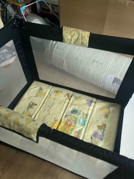 Photo of free Travel cot (RG5 woodley) #4