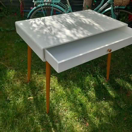 Photo of free Dressing table, desk (Hitchin SG5) #1