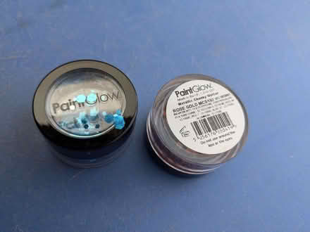 Photo of free Glitter pots, 8 colours (Roffey RH12) #1