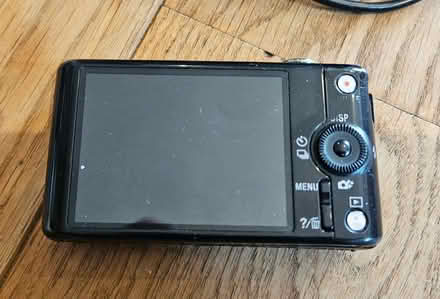Photo of free Sony Cybershot DSC-WX220 Digital Camera - NOT WORKING (Hebden BD23) #3