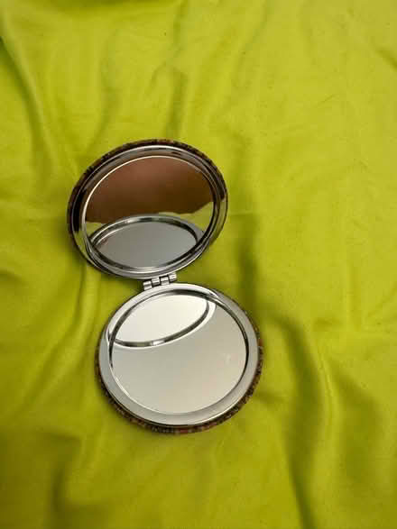 Photo of free Compact mirror (Dawlish Devon) #2
