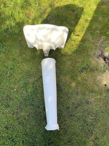 Photo of free Bathroom sink & Pedestal (Walton Manor OX2) #4