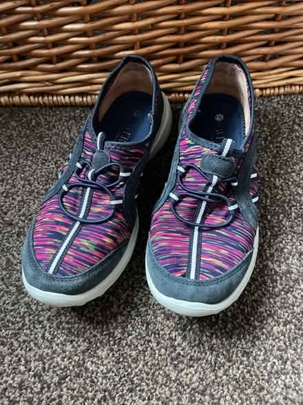 Photo of free Pavers trainers size 6 (Newbold S41) #1